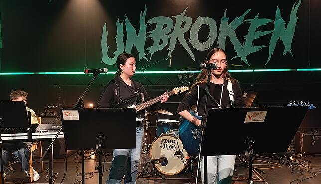 Bild 14: Bilder vom Schüler-Bandcontest in der Lauffenmühle