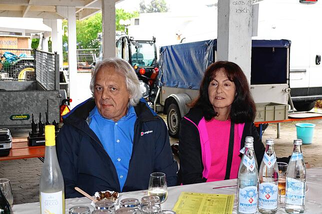 Karl und Birgit Zweifel aus Deggenhausertal haben das zweite Mal in Folge Karten für das Schlossseefest gewonnen.