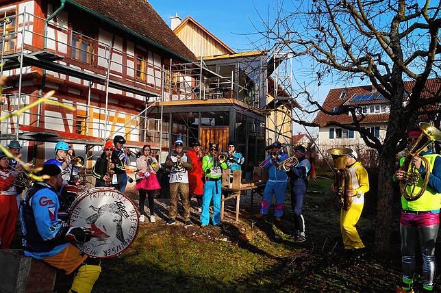 Bild 21: Bilder vom Frickinger Narrenbaumstellen