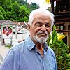 Peter Pfaff auf der Terrasse des Triberger Hotels Pfaff, in dem der 81-Jährige fast sein ganzes Leben verbracht hat. Jetzt lässt er los ...
