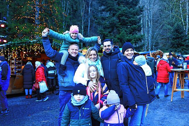 Bild 1: Weihnachtsmarkt in der Ravennaschlucht der Renner