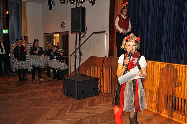 Bild 23: Die schönsten Bilder vom FuN Ball der Historischen Narrenzunft – Teil 1