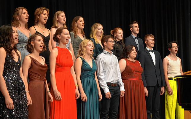 Bild 19: Bilder der Abifeier des Gymnasiums am Markdorfer Bildungszentrum &ndash; Teil 2