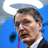 Karl Lauterbach (SPD), Bundesminister für Gesundheit, will gegen Lieferengpässen bei Medikamenten vorgehen.