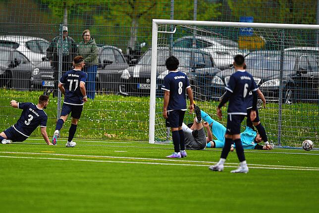 Bild 3: TuS Efringen-Kirchen erkämpft sich ein 3:3 gegen den VfB Waldshut &ndash; und wir haben Bilder!
