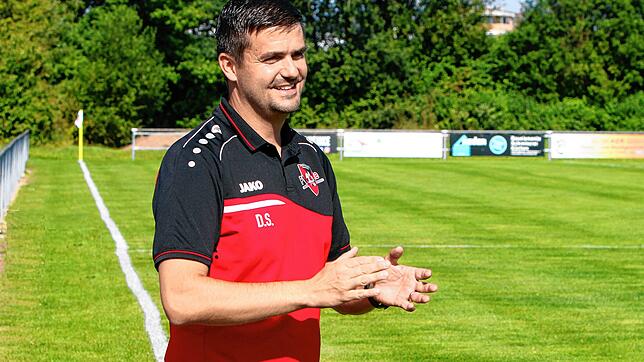 Daniel Schwager, Trainer des FV Walbertsweiler-Rengetsweiler, hat mit seiner Mannschaft in den letzten Wochen das Augenmerk vermehrt auf ...