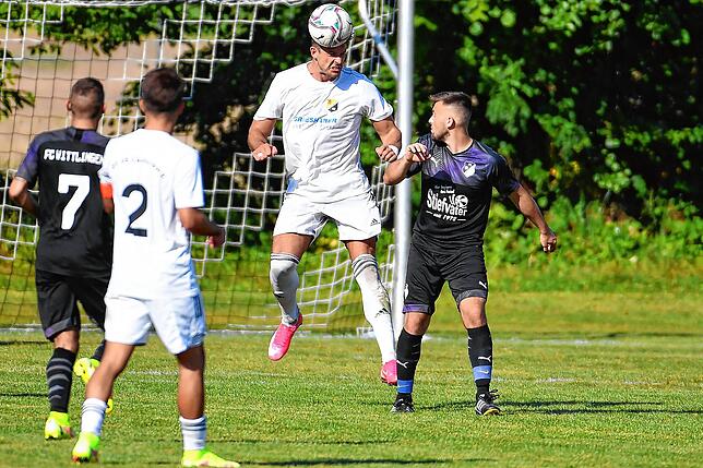 Bild 15: SV 08 Laufenburg ist mit dem Remis beim FC Wittlingen gut bedient &ndash; und wir haben Bilder!