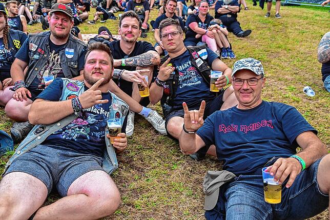 Bild 18: Tausende Metalheads feiern im Schwarzwald