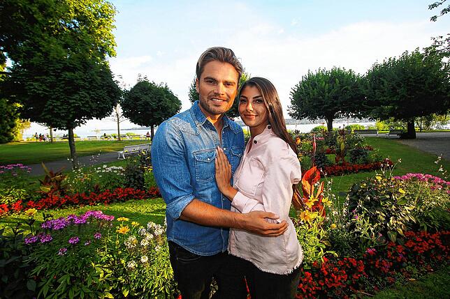 Johannes Haller und Yeliz Koc in Überlingen am Bodensee. Offiziell sind sie getrennt, Haller sagt, dass er Single ist – doch Koc ...