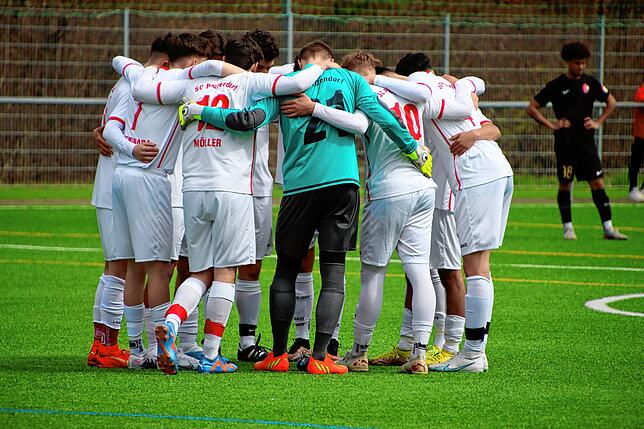 Bild 2: Spitzenreiter! Die A-Jugend des SC Pfullendorf brilliert im Topspiel. Alle Highlights im Video!