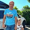 Das wird knapp: Zoltan Tunyogi bringt seinen Sohn in die Notaufnahme. Bis der Papa einen anderen Parkplatz gefunden hat, muss der Kleine ...