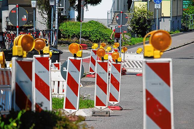 Wer mit dem Fahrrad an die Baustelle kommt, muss flexibel reagieren können. Es gibt Gegenverkehr und Engstellen.