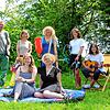 Freuen sich über das fertige Sommerferienprogramm: Rolf Weißhaupt, Anna Görlich, Eva-Maria Beller, Karina Fuhrmann, Elea Magerinos ...