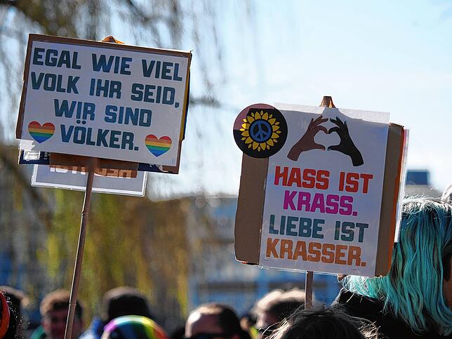 Bild 19: Bilder des Widerstands: Diese Menschen sagen Nein zum Rechtsextremismus