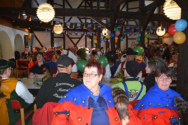 Bild 15: Bilder vom Narrentreffen der Urviecher-Zunft: Narrenmesse und Zunftmeisterempfang
