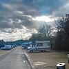 So sieht der Wohnmobilstellplatz auf der Offwiese derzeit aus. Ab Januar 2025 wird der Platz umgestaltet und für Gäste attraktiver gemacht.