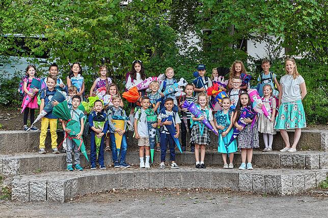 Die Klasse 1c der Südstadtschule mit Klassenlehrerin Silke Singer.