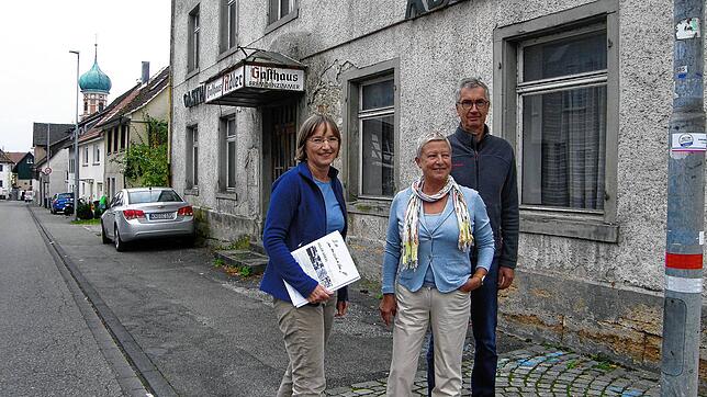 Die Bürger-Gruppe Adler-Areal &ndash; im Bild von links Inge König, Gabriele Jauernig und Dieter Krause &ndash; moniert, dass bei der ...