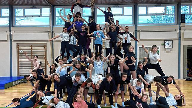 Der erste Entwurf des gemeinsamen Schlussbildes der neuen Show von &bdquo;Balance for Everyone&ldquo;.