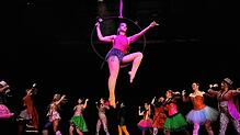 Eine atemberaubende Show aus dem Musical &bdquo;Greatest Showman&ldquo; mit dutzende Kostümen zeigten die Elements Möggingen beim ...