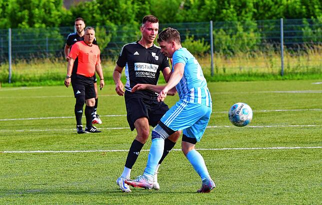 Bild 12: SV Obersäckingen steht nach 2:0 gegen SG FC Wehr/Brennet II an der Tabellenspitze – wir haben Fotos!