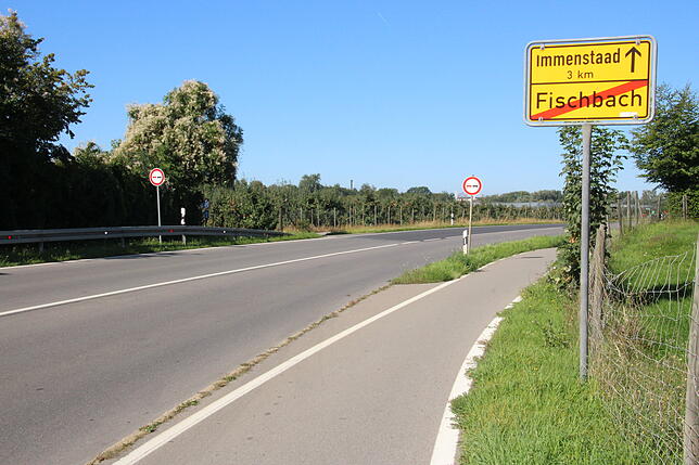 Gähnende Leere am Ortsschild.