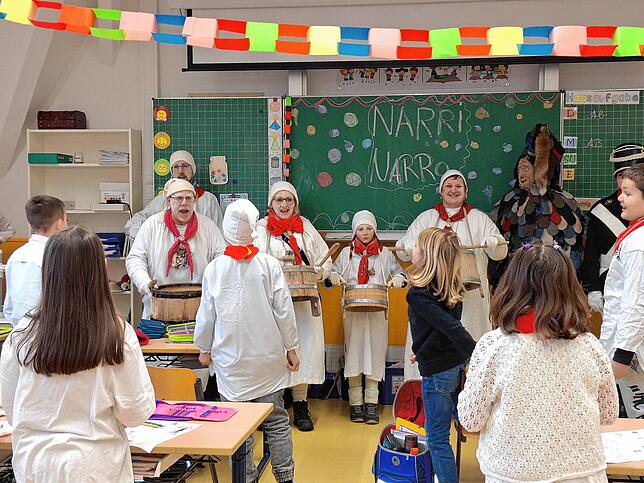 Bild 9: Fasnacht in Waldhut: Schulbefreiung, Rathaussturm und die besten Bilder der Narren!