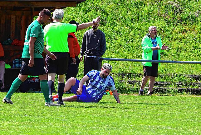 Bild 14: Der FC Kappel gewinnt mit 4:2 bei den Sportfreunden Schönenbach. Wir waren mit der Kamera dabei!