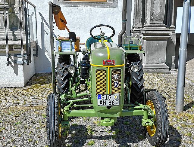 Bild 19: Bilder vom Oldtimertreffen am Schloss Meßkirch