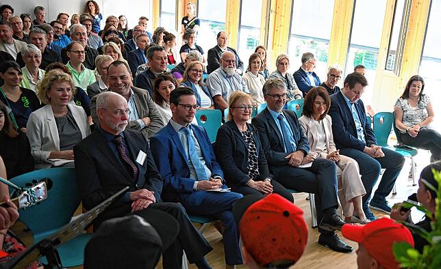 Bild 6: Grund- und Werkrealschule Gurtweil feiert sich und den Erweiterungsbau – wir haben die Bilder