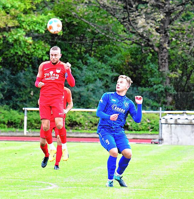 Bild 5: Neuer Spitzenreiter FC Tiengen 08 besiegt den TuS Efringen-Kirchen mit 4:1 &ndash; und wir haben Bilder!