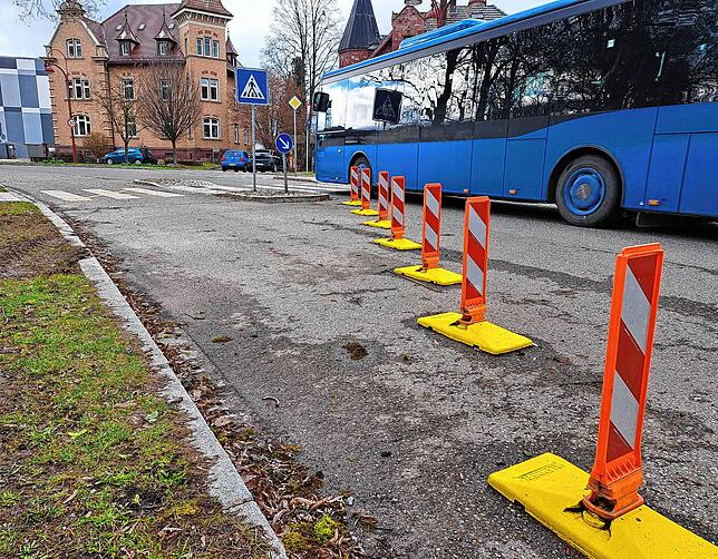 Der halbseitig gesperrte Benediktinerring an diesem Fußgängerüberweg ist nach wie vor umstritten.