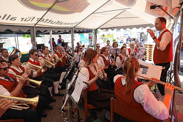 Der Musikverein Denkingen ist stets ein treuer Begleiter beim Feuerwehrfest.