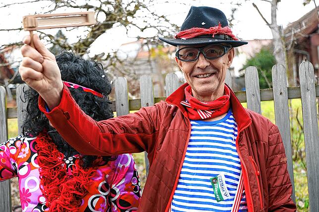Bild 30: Fastnacht auf dem Schienerberg: Tausende feiern den Höriumzug mit kreativen Mottos