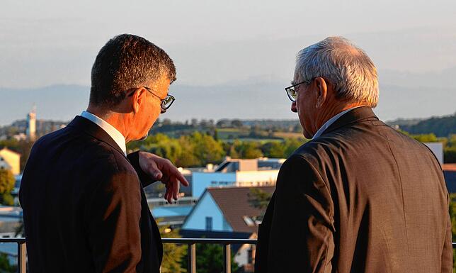 Bild 4: Bilder vom Empfang der Delegation aus Ensisheim im Markdorfer Rathaus (1/2)
