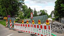 Am unteren Ortseingang wird die Brücke der Kreisstraße 6563 über den Steinbach saniert. Bis zum 31. Juli soll die Strecke wieder für den ...