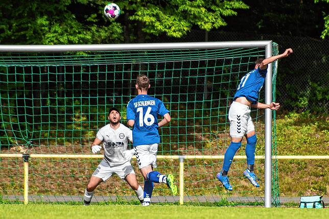 Bild 7: SF Schliengen gewinnt in der Bezirksliga-Relegation 4:0 beim FC 08 Bad Säckingen &ndash; wir haben Bilder!