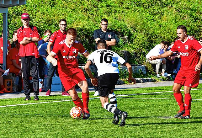 Bild 16: FC RW Weilheim setzt sich im Derby mit 5:3 gegen den FC Tiengen 08 durch &ndash; und wir haben Bilder!
