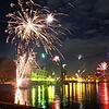 Willkommen 2018: In Konstanz wurden mannigfaltige Feuerwerke gezündet. Hier ein Blick auf das Inselhotel, den Konstanzer Trichter und ...