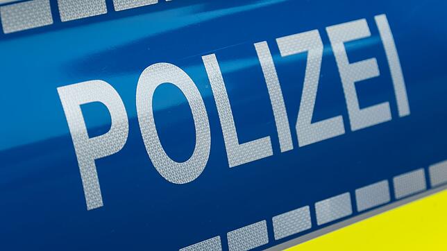Die Polizei ermittelt unter anderem wegen Mordverdachts gegen den 23-Jährigen. (Symbolbild)