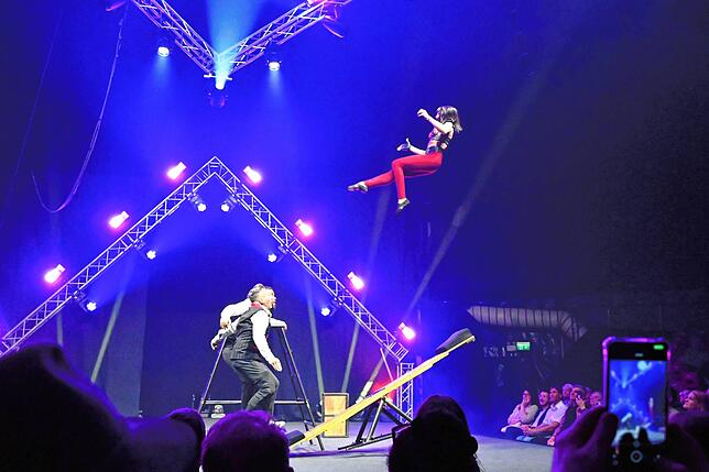 Bild 12: Staunen garantiert: „Sarrasani Circussterne“ beeindrucken beim IBO-Auftakt