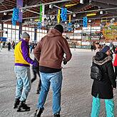 Auch die Eishalle in Herrischried hatte am 29. Januar viele Besucher auf dem Eis.