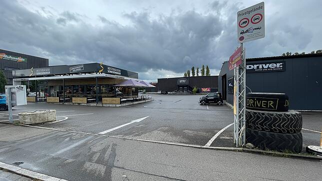 (Archivbild) Im Bereich des Bäckers in der Max-Stromeyer-Straße kam es am Dienstagabend zu einer Schlägerei. Die Polizeibeamten hatten ...