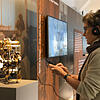 Mit dem neuen Audioguide erhalten die Besucher an 20 Stationen im Schramberger Terrassenbau-Museum Informationen zu den Ausstellungsstücken.