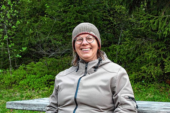 Sandra Lass ist Biologin, Klangtherapeutin und ausgebildete Kursleiterin für das Waldbaden. Ihre Liebe zur Natur gibt sie in ihren ...