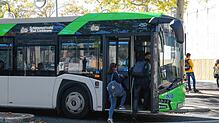 Ein Schienenersatzbus am Waldshuter Busbahnhof im Oktober 2019. (Symbolbild) Zwischen Bad Säckingen und Waldshut fahren vom 10. bis 13. ...