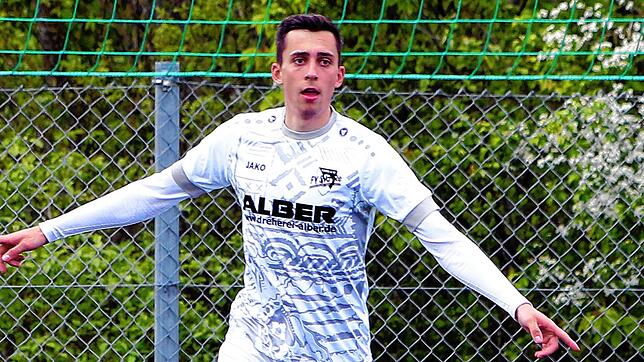 Jan Sauter vom FV Walbertsweiler-Rengetsweiler erzielte das Siegtor in der Landesliga-Partie gegen den FC Überlingen.