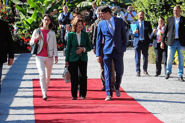 Bild 8: Königin Silvia besucht die Mainau: Die Bilder vom Besuch