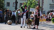 Die Sperrung der Kolpingbrücke wird für den Festumzug am Sonntag für Fußgänger geöffnet, sodass der Umzug wie gewohnt über die Brücke ...