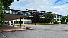 Über 800 Schülerinnen und Schüler besuchen die Realschule Donaueschingen in der Lehenstraße (Archivbild 2021). Derzeit entsteht ...